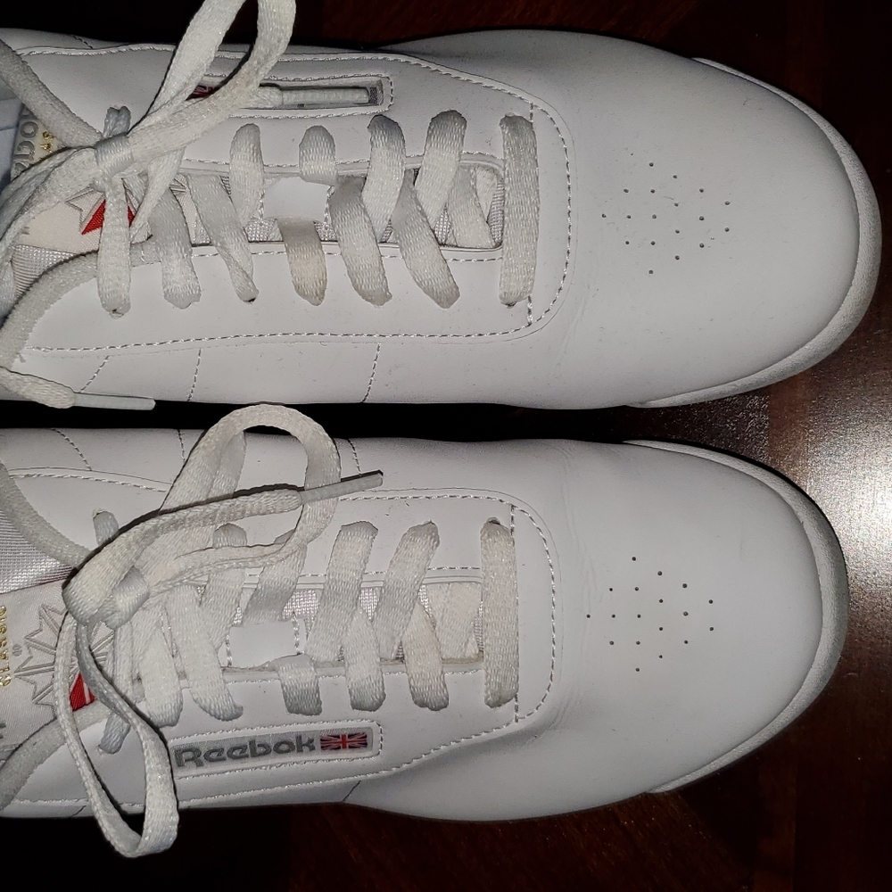 Reebok white athletic shoes